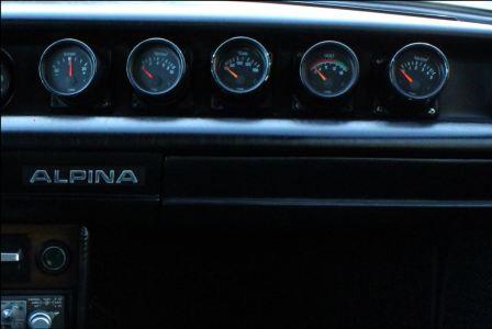 BMW 2002 2735630